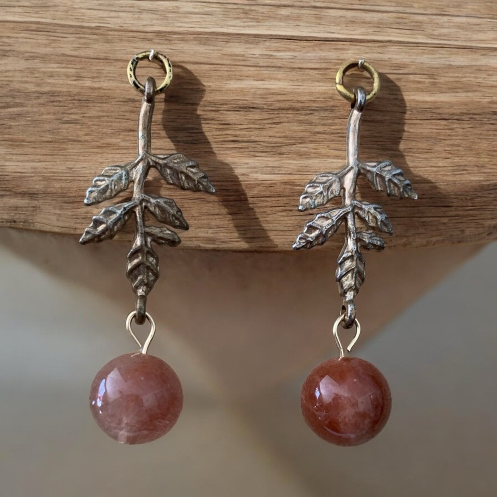 Leaf Design Earrings and Necklace Set with Red Jade Stone